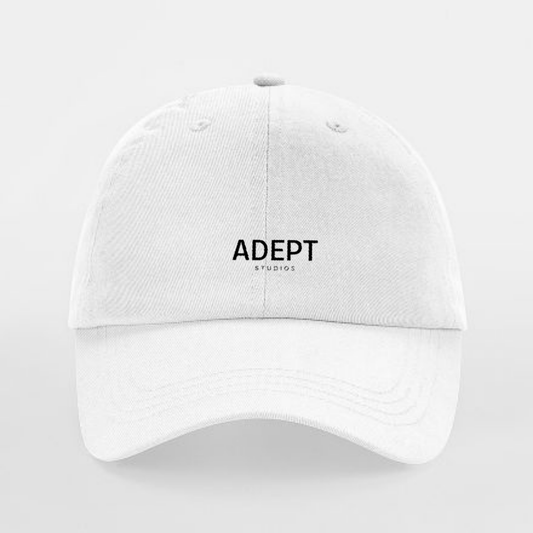 Weiße Vintage Cap mit schwarzer ADEPT STUDIOS Logo-Stickerei – Adept Studios