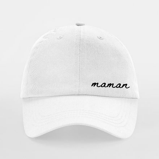 Weiße Vintage Cap mit schwarzer Stickerei „maman“ – französische Statement Cap & Geschenkidee für Mütter – Adept Studios