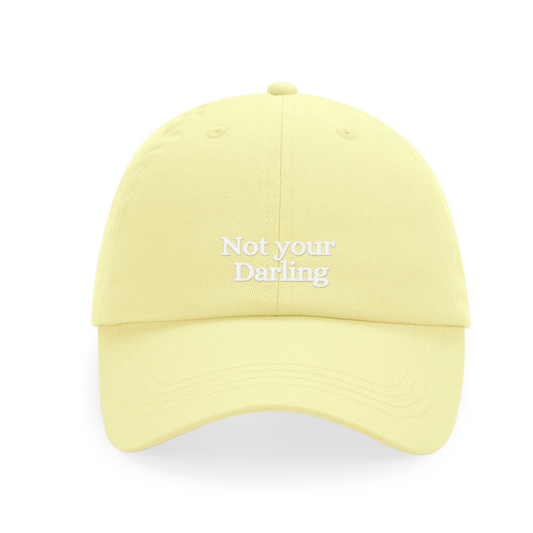Gelbe Vintage Cap mit weißer Stickerei „Not your Darling“ – Feminist Statement Hat – Adept Studios